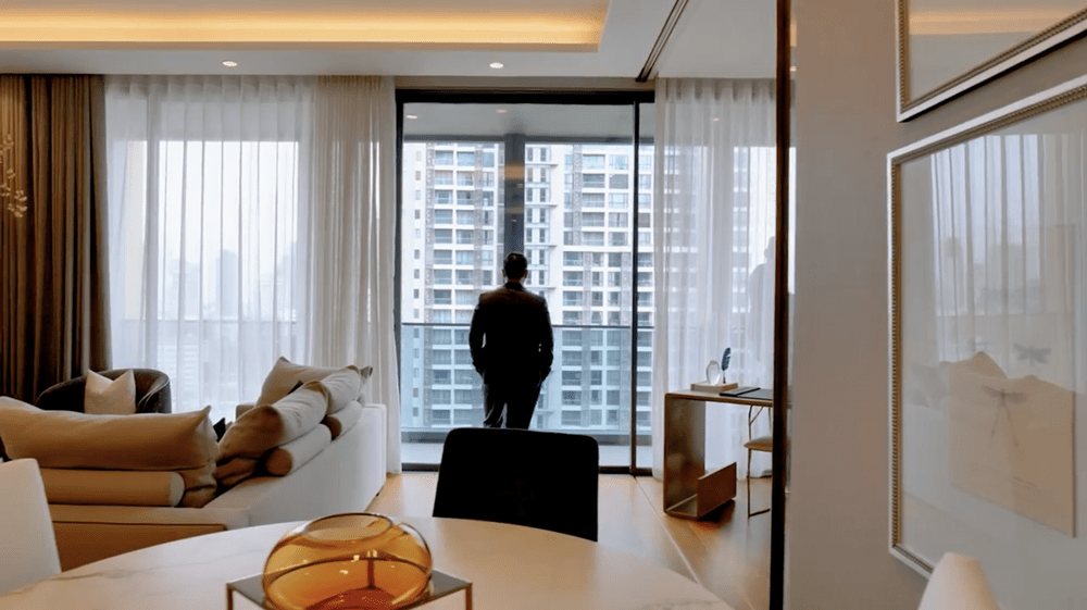 พาชมคอนโดฯระดับ Super Ultra Luxury บนทำเลใจกลางสุขุวิท